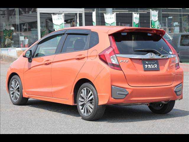 ホンダ フィット ＲＳ 車検整備付 H26年 (関東) 99