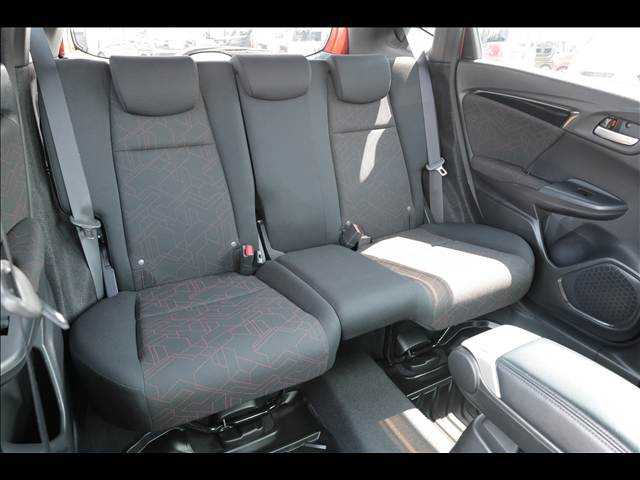 ホンダ フィット ＲＳ 車検整備付 H26年 (関東) 99