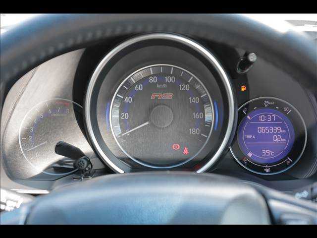 ホンダ フィット ＲＳ 車検整備付 H26年 (関東) 99