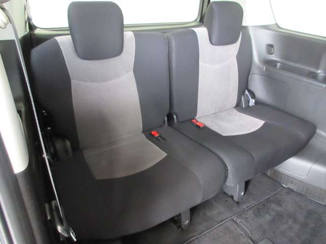日産 セレナ ２．０ ライダー ブラックライン Ｓ－ＨＹＢＲＩＤ H26年 (関東) 99