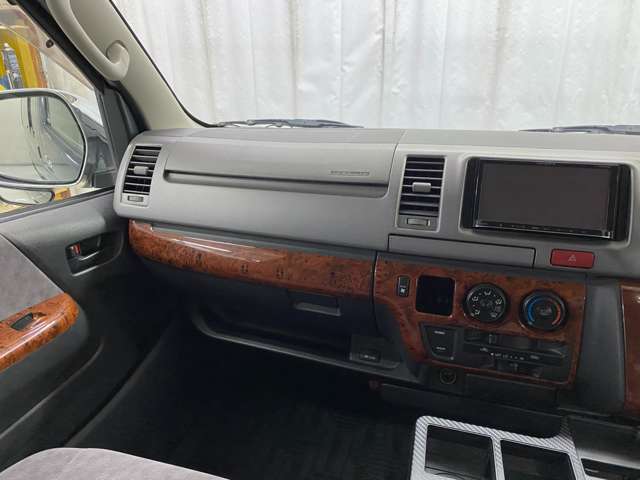 トヨタ レジアスエースバン ２．０ スーパーＧＬ ロングボディ H17年 (近畿) 99