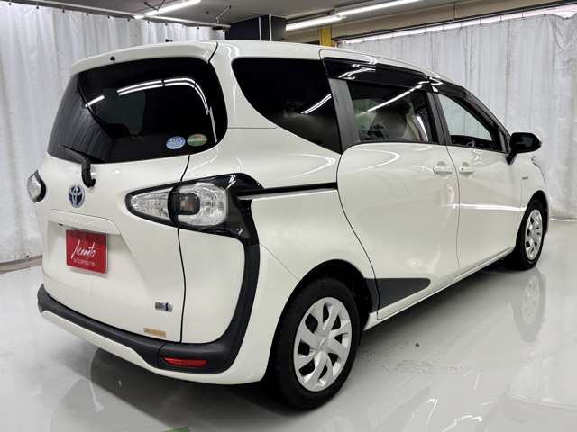 トヨタ シエンタ　ハイブリッド ハイブリッド １．５ Ｇ H29年 (近畿) 99