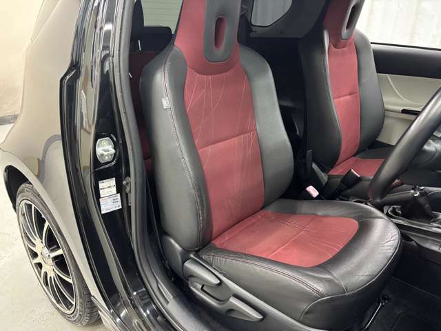 トヨタ ｉＱ １．３ １３０Ｇ ＭＴゴー レザーパッケージ H23年 (近畿) 99