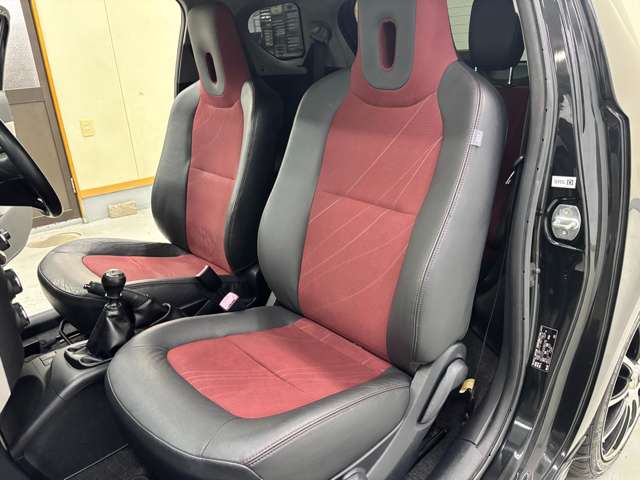トヨタ ｉＱ １．３ １３０Ｇ ＭＴゴー レザーパッケージ H23年 (近畿) 99