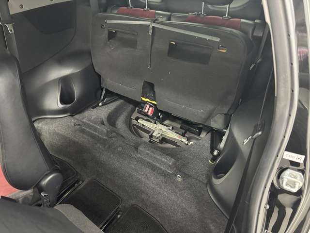 トヨタ ｉＱ １．３ １３０Ｇ ＭＴゴー レザーパッケージ H23年 (近畿) 99