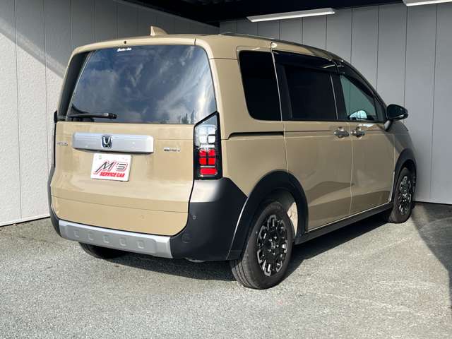 ホンダ フリード　ハイブリッド １．５ Ｅ：ＨＥＶ クロスター ４ＷＤ R8年 (東北) 99