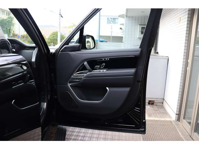 ランドローバー レンジローバー オートバイオグラフィ ４．４Ｌ Ｐ５３０ ロングホイールベース ４ＷＤ R6年 (東海) 99