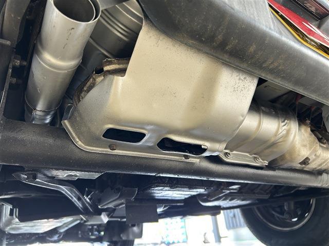 スバル サンバートラック ６６０ ＴＣ 三方開 ４ＷＤ H23年 (中国) 99