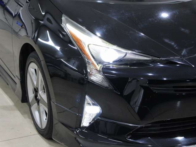 トヨタ プリウス １．８ Ｓ ツーリングセレクション H29年 (四国) 99