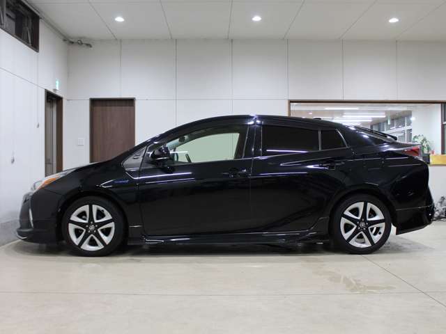 トヨタ プリウス １．８ Ｓ ツーリングセレクション H29年 (四国) 99