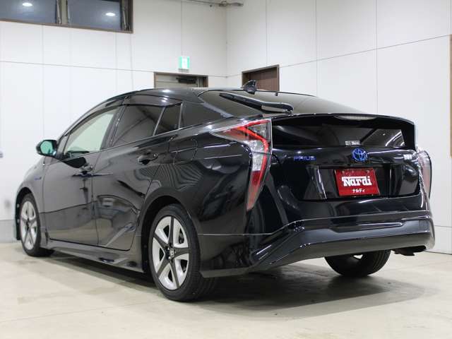 トヨタ プリウス １．８ Ｓ ツーリングセレクション H29年 (四国) 99