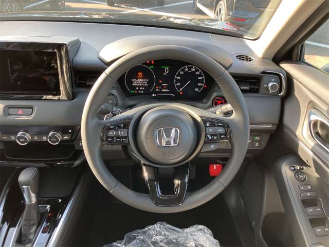 ホンダ ヴェゼル １．５ Ｅ：ＨＥＶ Ｚ R7年 (東海) 99