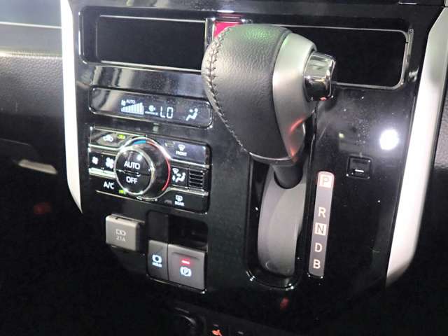 トヨタ ルーミー １．０ カスタム Ｇ－Ｔ R4年 (近畿) 99