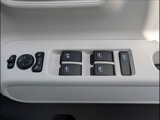 ダイハツ ムーヴ　キャンバス ６６０ ストライプス Ｘ R8年 (東北) 99