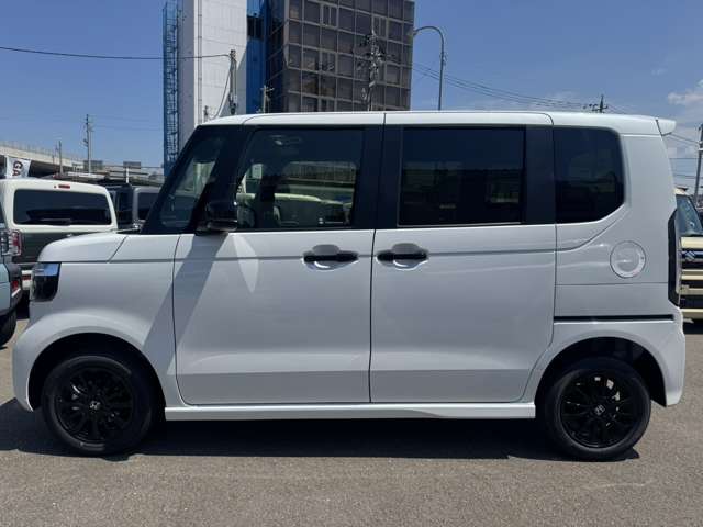 ホンダ Ｎ　ＢＯＸ カスタム ６６０ ブラック スタイル ４ＷＤ R8年 (甲信越・北陸) 99