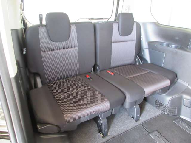 日産 セレナ １．２ Ｅ－ＰＯＷＥＲ ハイウェイスター Ｖ R1年 () 99