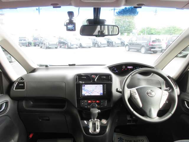 日産 セレナ ２．０ ハイウェイスター Ｖセレクション＋ＳＡＦＥＴＹＩＩ Ｓ－ＨＹＢＲＩＤ H27年 () 99