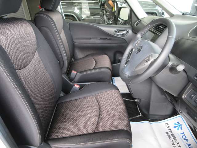 日産 セレナ ２．０ ハイウェイスター Ｖセレクション＋ＳＡＦＥＴＹＩＩ Ｓ－ＨＹＢＲＩＤ H27年 () 99