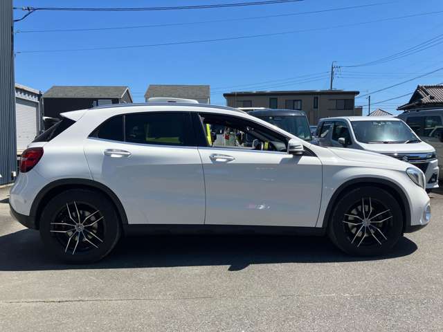 メルセデスベンツ ＧＬＡクラス ＧＬＡ２２０ ４マチック ４ＷＤ R1年 (近畿) 99