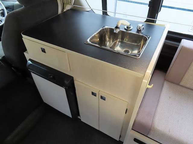トヨタ ハイエースバン キャンピングカー H28年 (関東) 99