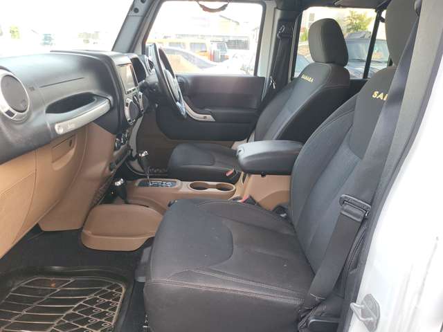 ジープ ラングラー　アンリミテッド アンリミテッド サハラ ４ＷＤ H27年 (関東) 99