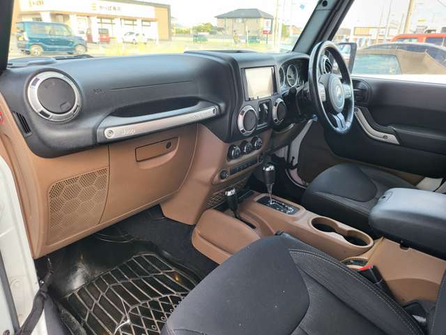 ジープ ラングラー　アンリミテッド アンリミテッド サハラ ４ＷＤ H27年 (関東) 99