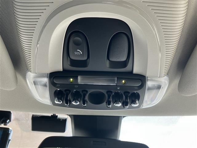 ミニ ミニ クーパーＳ ３ドア ＤＣＴ R3年 (中国) 99