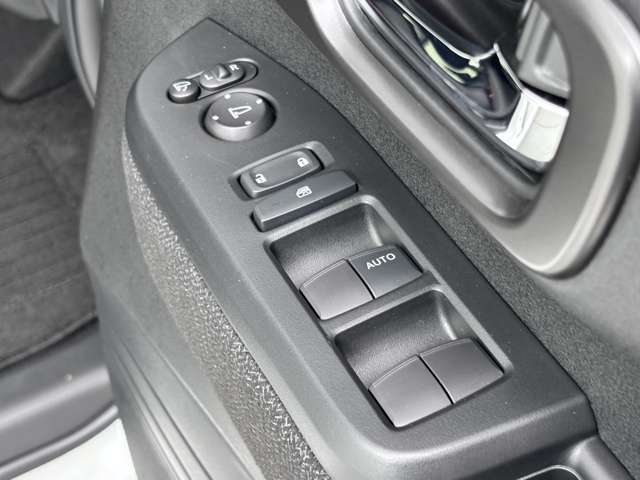 ホンダ Ｎ　ＢＯＸ カスタム ６６０ R7年 (関東) 99