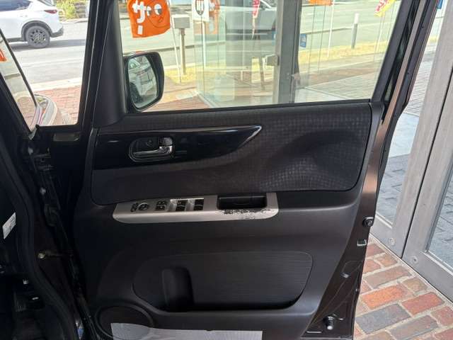 ホンダ Ｎ　ＢＯＸ ６６０ カスタムＧ ターボＳＳパッケージ ブラックスタイル H29年 (九州・沖縄) 99