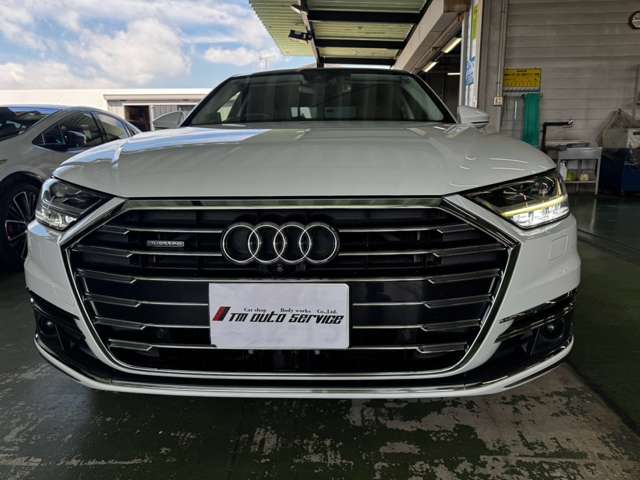 アウディ Ａ８ Ｌ ６０ ＴＦＳＩ クワトロ ４ＷＤ R1年 () 99