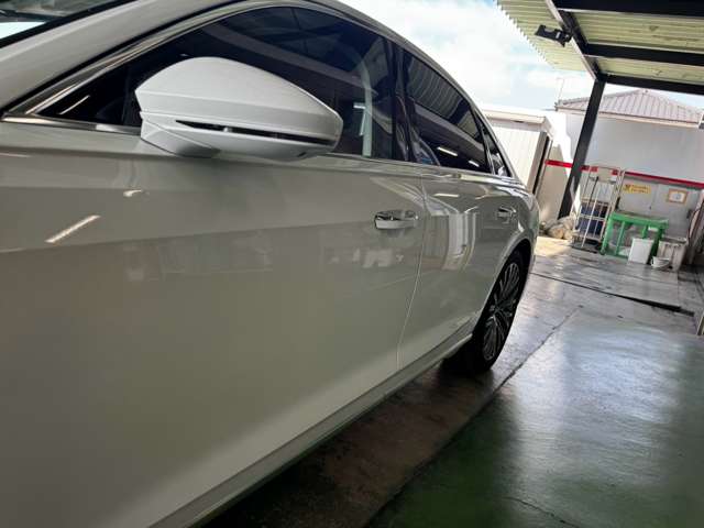 アウディ Ａ８ Ｌ ６０ ＴＦＳＩ クワトロ ４ＷＤ R1年 () 99