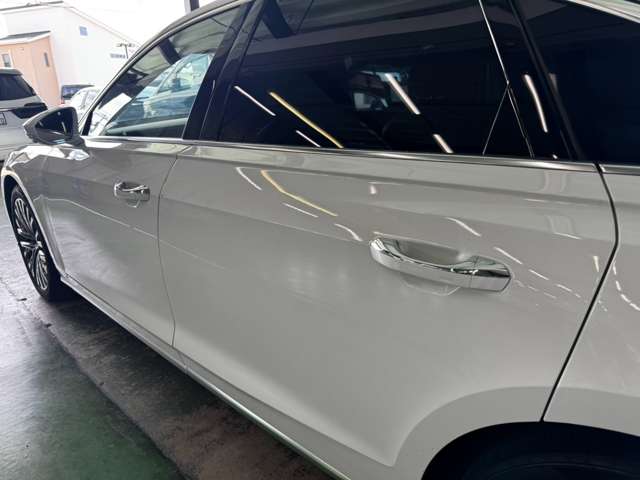 アウディ Ａ８ Ｌ ６０ ＴＦＳＩ クワトロ ４ＷＤ R1年 () 99