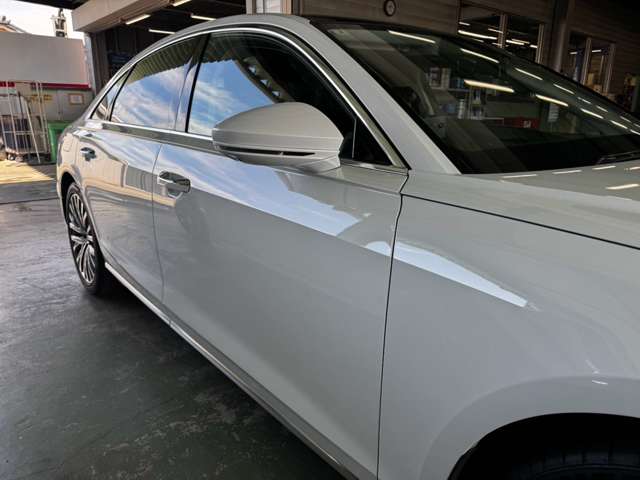 アウディ Ａ８ Ｌ ６０ ＴＦＳＩ クワトロ ４ＷＤ R1年 () 99