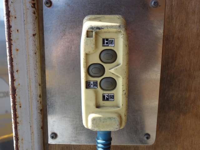 いすゞ フォワード アルミバン H26年 (北海道) 99