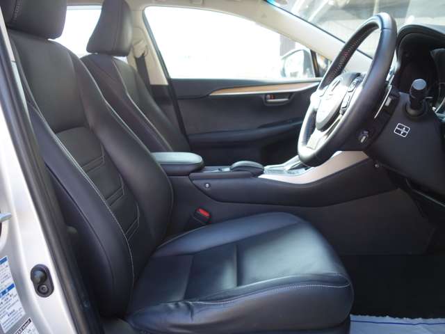 レクサス ＮＸ３００ｈ ３００Ｈ バージョンＬ ４ＷＤ H26年 (北海道) 99