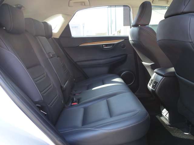 レクサス ＮＸ３００ｈ ３００Ｈ バージョンＬ ４ＷＤ H26年 (北海道) 99