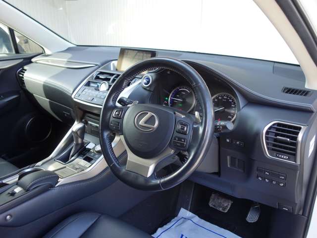 レクサス ＮＸ３００ｈ ３００Ｈ Ｉパッケージ ４ＷＤ H27年 (北海道) 99
