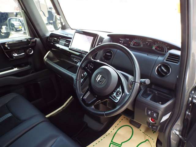 ホンダ Ｎ　ＢＯＸ カスタム ６６０ Ｌ ターボ R3年 (近畿) 99
