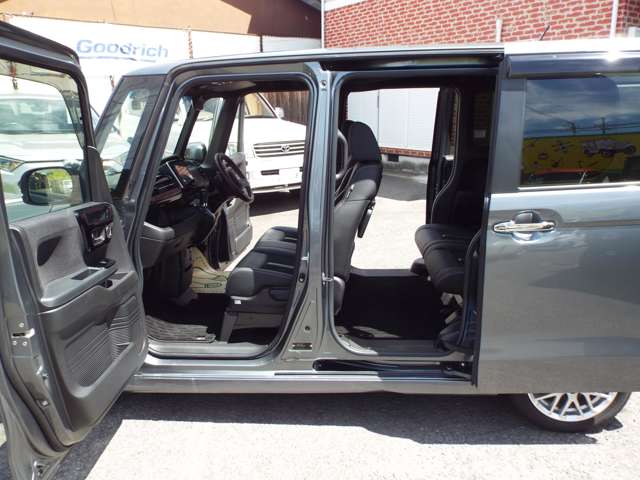 ホンダ Ｎ　ＢＯＸ カスタム ６６０ Ｌ ターボ R3年 (近畿) 99