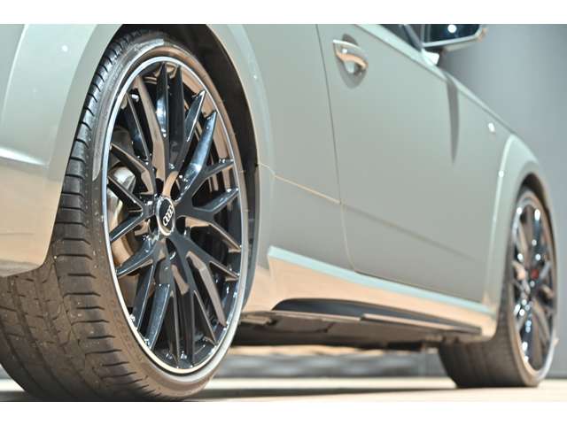 アウディ ＴＴ クーペ ファイナル エディション ４ＷＤ R5年 (関東) 99