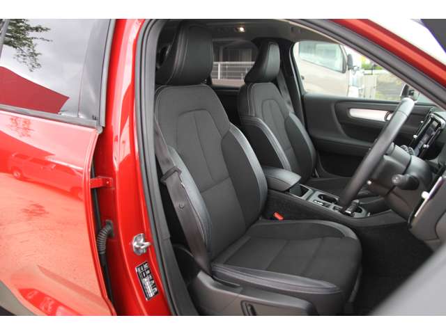 ボルボ ＸＣ４０ Ｔ４　モメンタム R2年 (関東) 99