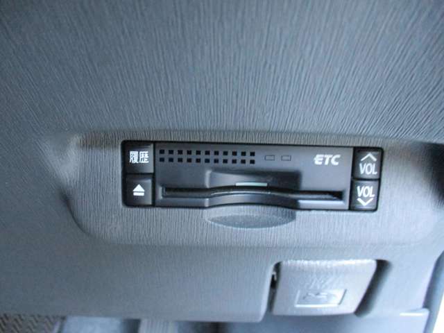 トヨタ プリウス １．８ Ｓ ツーリングセレクション H23年 (近畿) 99