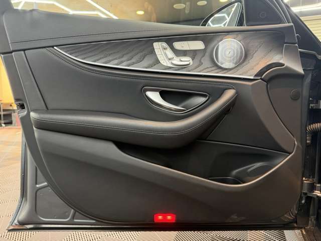 メルセデスベンツ Ｅクラス Ｅ２２０Ｄ アバンギャルド ＡＭＧライン ディーゼルターボ R1年 (関東) 99