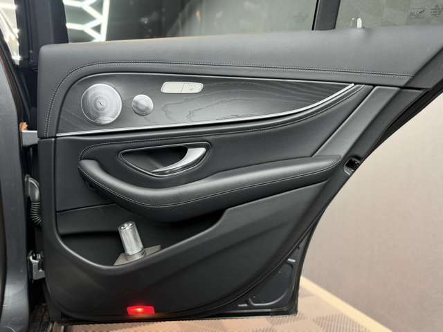 メルセデスベンツ Ｅクラス Ｅ２２０Ｄ アバンギャルド ＡＭＧライン ディーゼルターボ R1年 (関東) 99