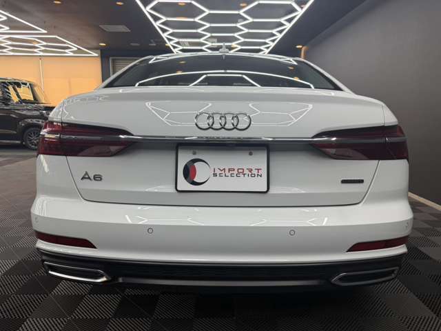 アウディ Ａ６ ５５ ＴＦＳＩ クワトロ デビューパッケージ ４ＷＤ R1年 (関東) 99