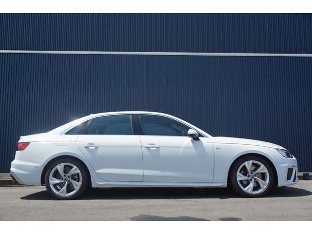 アウディ Ａ４ ３５　ＴＦＳＩ　Ｓライン R2年 (関東) 99