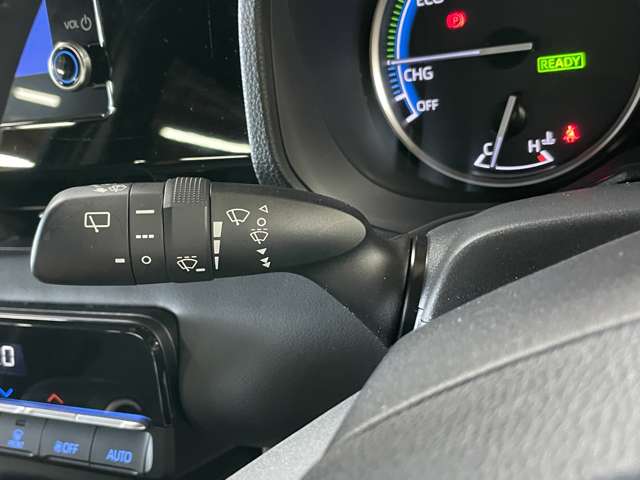 トヨタ ヴォクシー １．８ ハイブリッド Ｓ－Ｇ R4年 (甲信越・北陸) 99