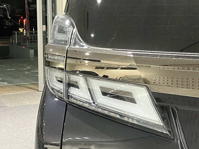 トヨタ ヴェルファイア ２．５ Ｚ ゴールデンアイズ R2年 (近畿) 99