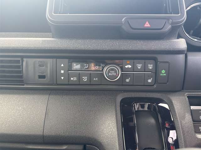 ホンダ Ｎ　ＢＯＸ カスタム ６６０ R8年 (九州・沖縄) 99