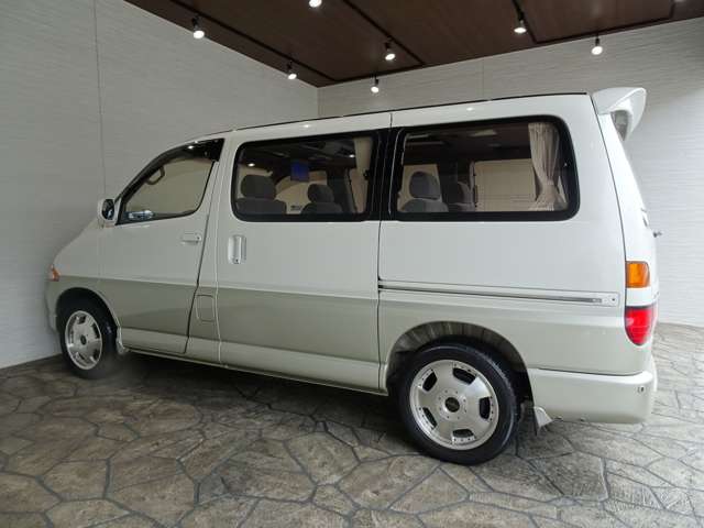 トヨタ グランビア ３．０ Ｑ パールマイカセレクションパッケージ装着車 ディーゼルターボ H9年 (関東) 99